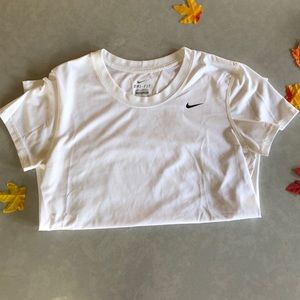 White Nike dri-fit tshirt